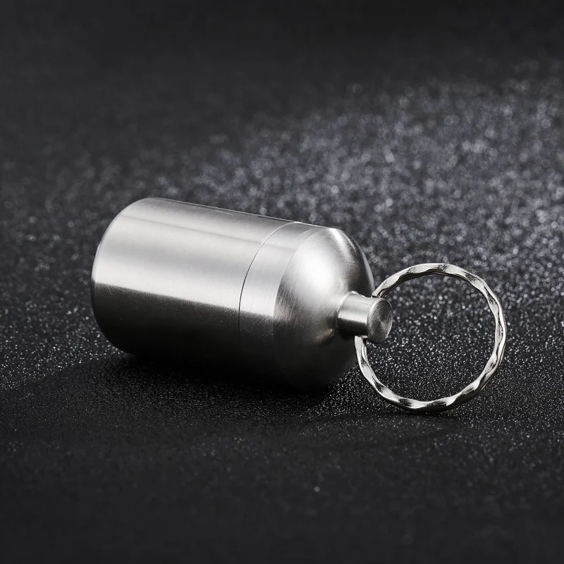 WATERPROOF DETACHABLE KEYCHAIN