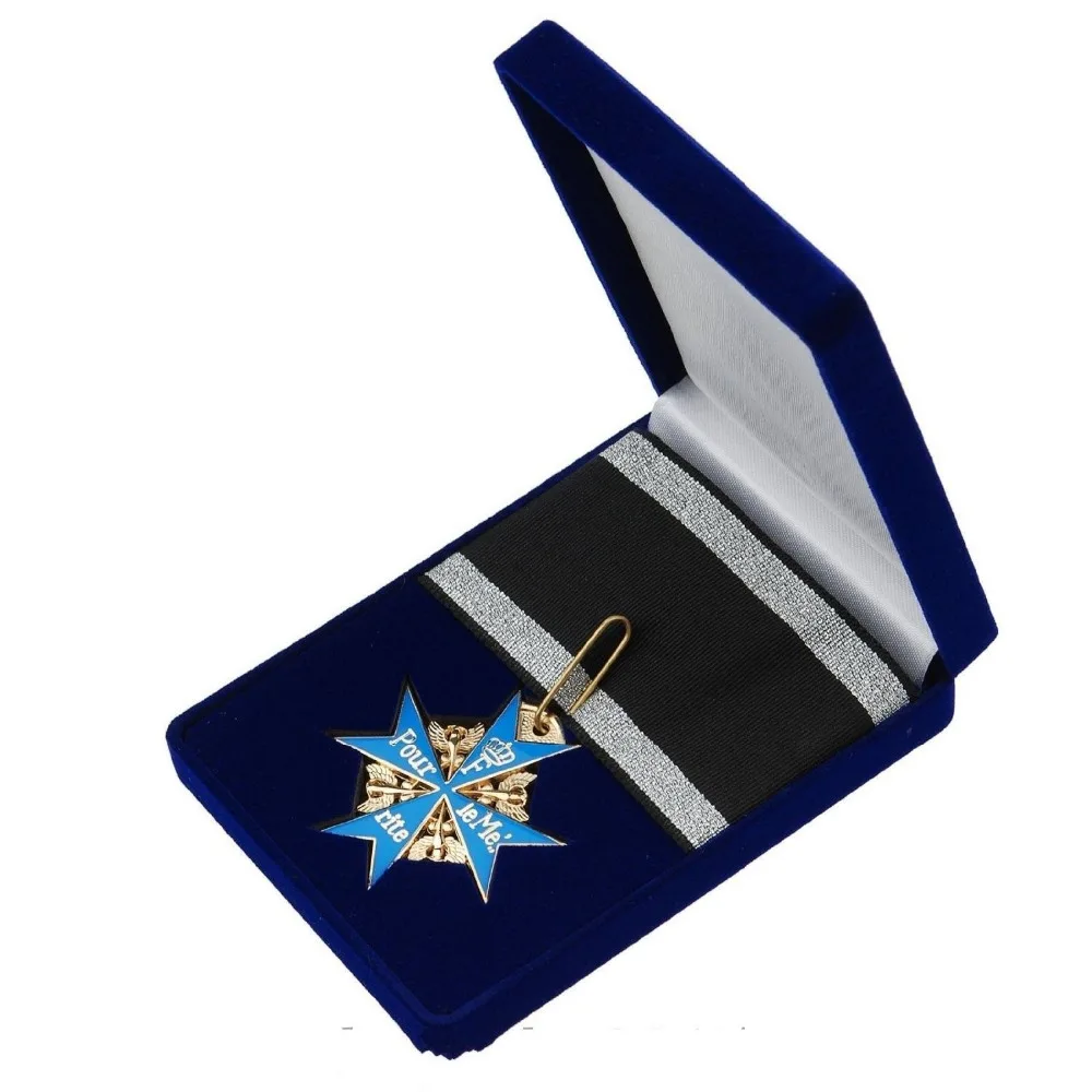

WW1 WW2 GERMAN ARMY BLUE MAX MEDAL BADGE WITH RIBBON AND BOX