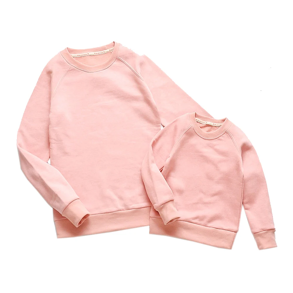 

2019 Good Cotton Family Matching Sweatshirt Father Son Clothing New O Neck Velvet Matching Family Outfits Blanket Sweatshirts