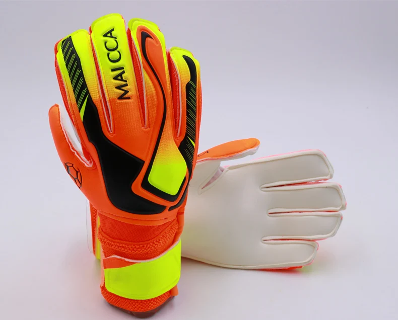 Hot sale!Men professional goalkeeper gloves Strong Finger Protection
