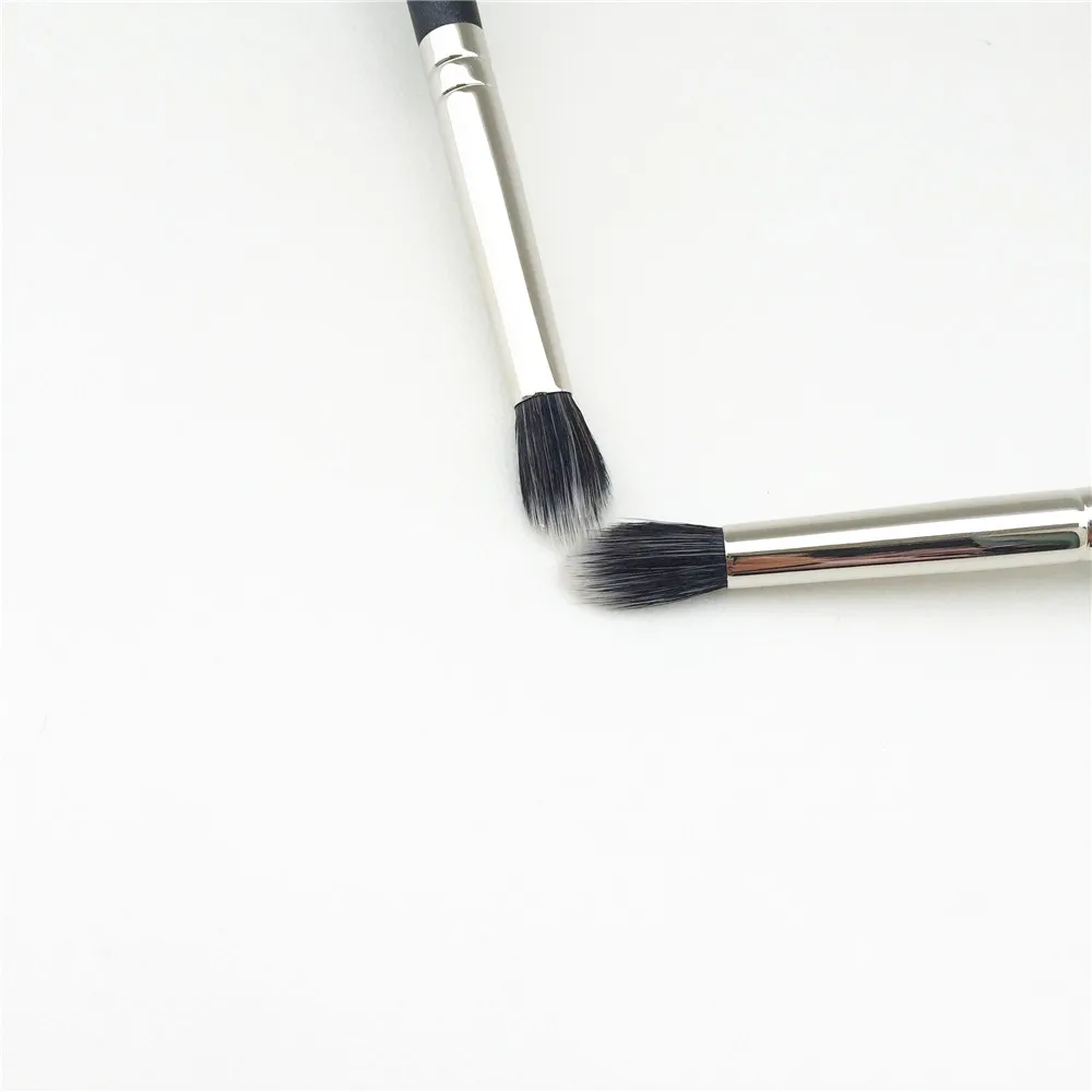 MAC 286S duo-fibre Blending Brush _ 5