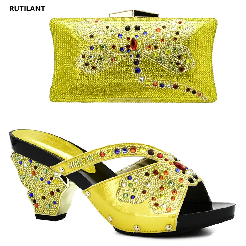Nieuwe Collectie Vrouwen Caleebear Schoenen en Tas In Italië Hoge Kwaliteit Afrikaanse Bruiloft Schoen en Tas Set Versierd met strass Nieuwe Collectie Vrouwen Caleebear Schoenen en Tas In Italië Hoge Kwaliteit Afrikaanse Bruiloft Schoen en Tas Set Versierd met strass