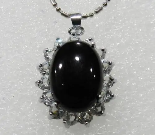 

RHJ00142 Charming! Black Agate & Crystal Egg-shaped Pendant Necklace