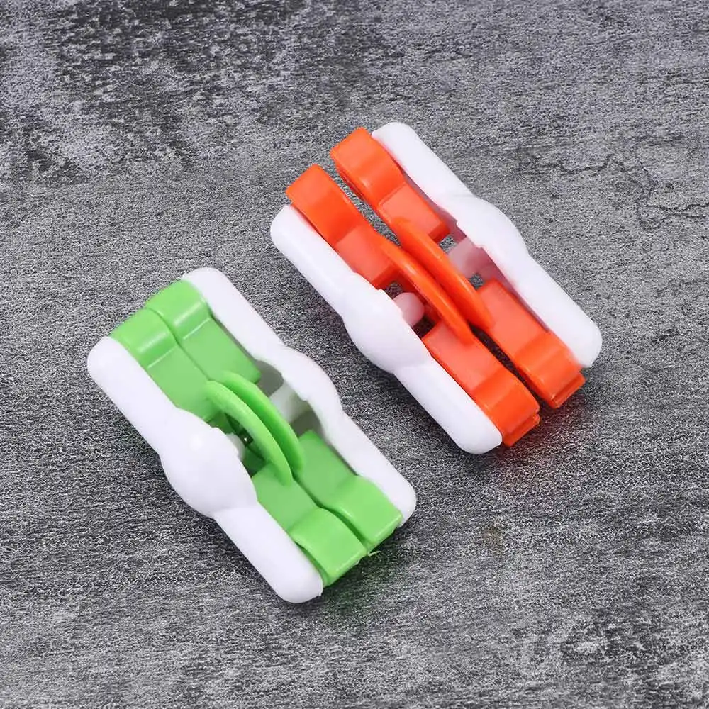 

2pcs/lot Mini Pompom Pom-pom Maker for Fluff Ball Weaver Needle Craft DIY Wool Knitting Craft Tool Set Decoration