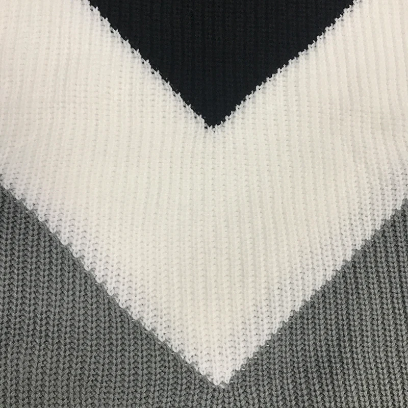 560