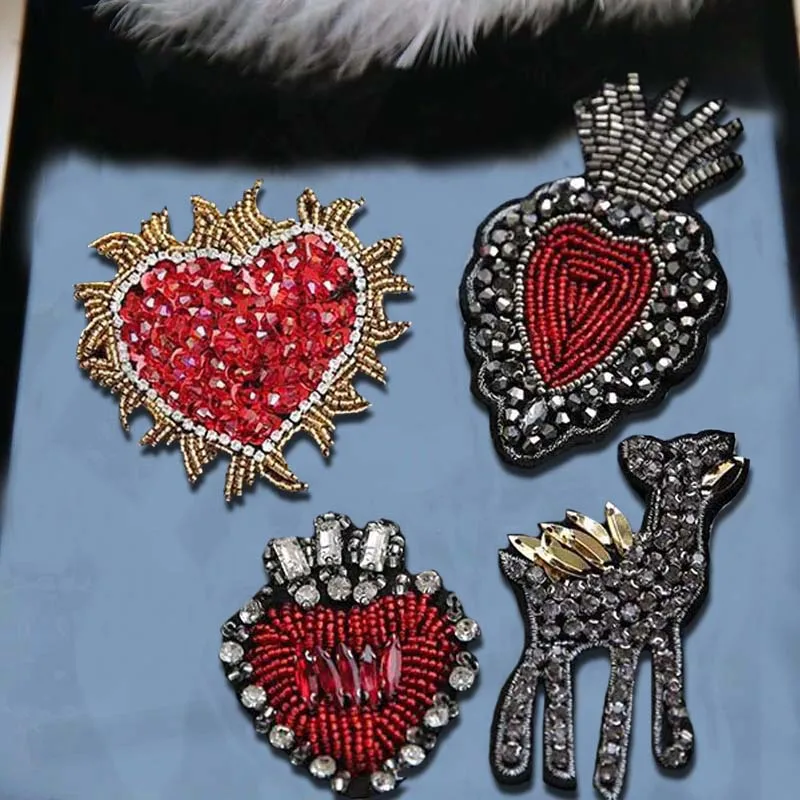 

Red heart Deer radish beaded sequins patch for clothing bags rhinstone sewing on patch Badge decoration patch sewing accessories
