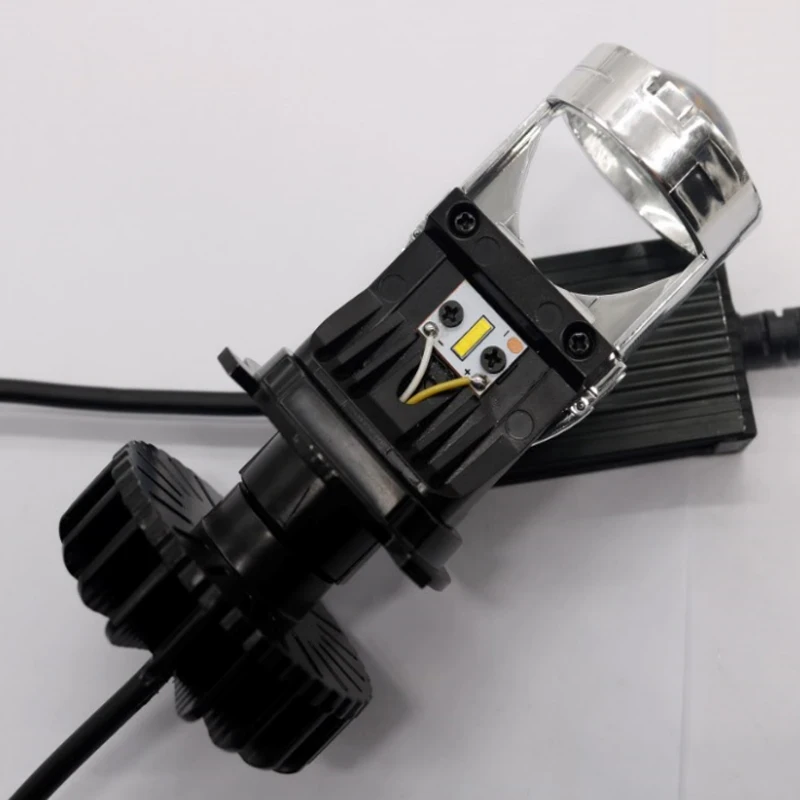 

Sanvi h4 Mini Hi Low Beam Car Headlight 15W 5000K Bi LED Projector Lens for Taxi Minibus Motorcycle LED Light Free Shipping