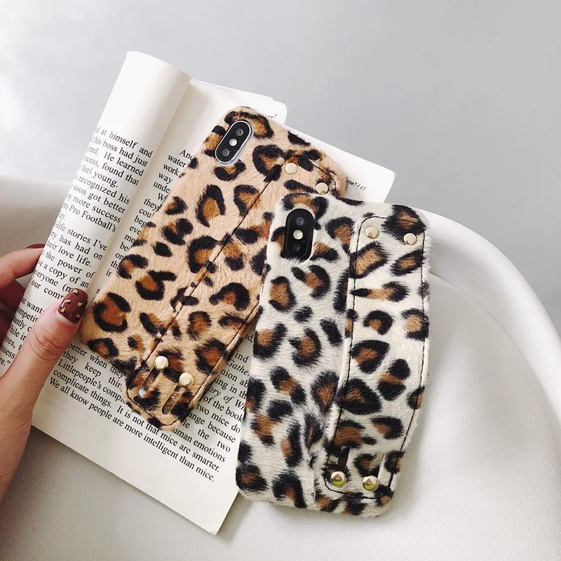 Luxury Leopard Print Wrist Band Case For iphone X Xr Xs Max 6 6S 7 8 Plus Swrist Strap Bracket Soft Protective Cover Case Coque (8)