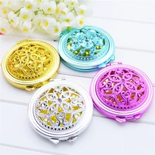 Mini espejos compactos portátiles para niñas espejo de maquillaje hueco doblado de doble cara espejo de mano Vintage espejo de bolsillo Color al azar