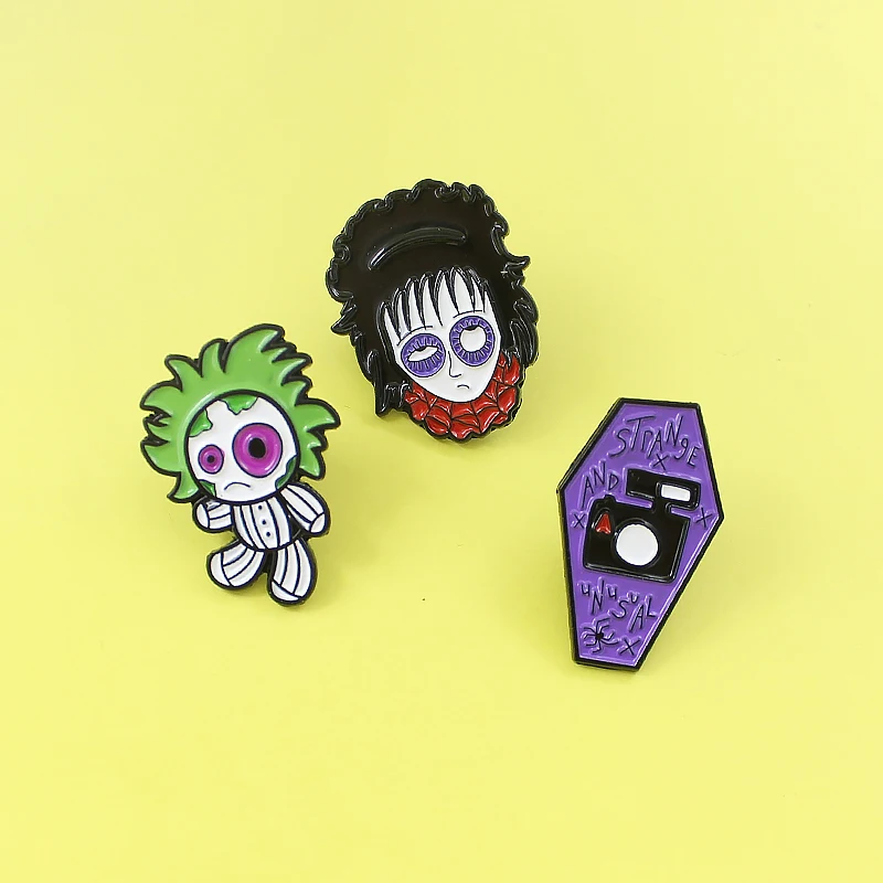 

Gothic Vampire Terror Horror Doll Purple Coffin Brooch Pins Halloween Enamel pin For Kids Denim Button Pin Badge Fashion Jewelry