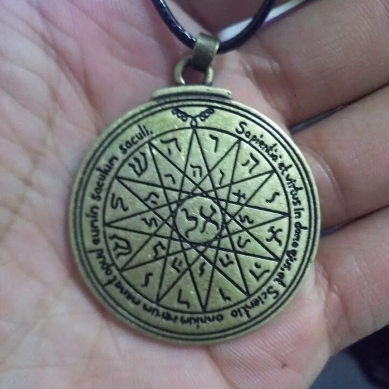 Amule Pagan Wicca Pendants Powerful Sun Talisman Key of Solomon Seal Religeous Pendant Seventh Pentacle of Saturn Necklace (4)