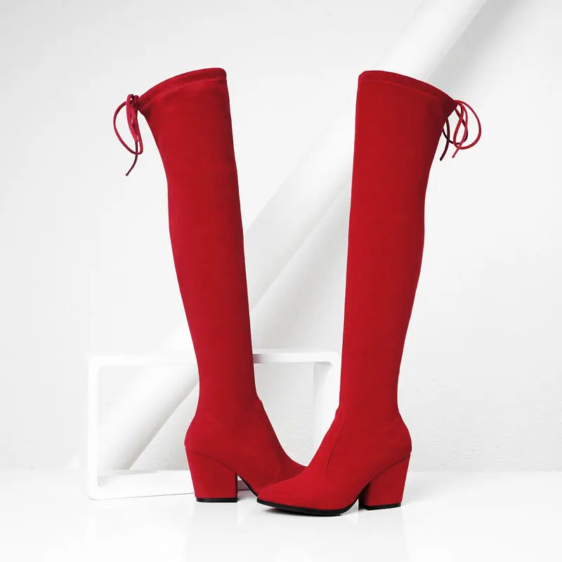 Растягивающиеся сапоги с острым носком на квадратном каблуке; пикантные женские сапоги до бедра; женская обувь для вечеринок; цвет красный, черный; женские зимние сапоги выше колена