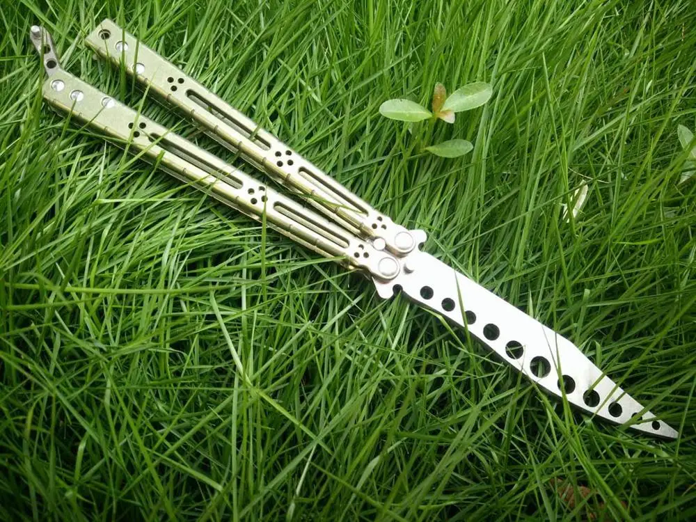 

Snake Monster Golden Handle Practice Blade Blade Titanium Handle Jilt Knife Not Sharp Hunting Knife Folding Pocket Knife