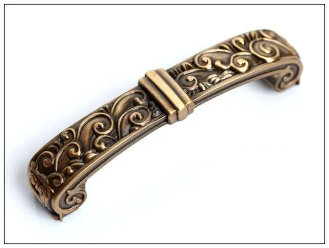 Decorative Antique Kitchen Cabinet Drawer Baroque Handle (C.C.:128mm,Length:142mm) Decorative Antique Kitchen Cabinet Drawer Baroque Handle (C.C.:128mm,Length:142mm)