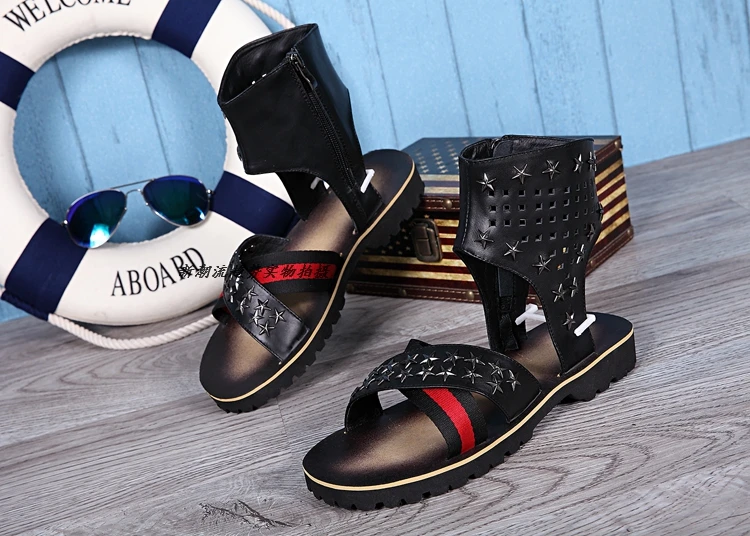 

2017 newest coming white/black rome style fashion men sandals cross tied ankle zipper sandals open toe cool rivets sandal hombre