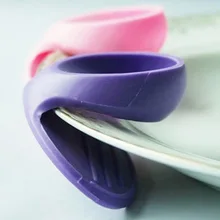 Практичные 1Pic практичные рукавицы для микроволновой печи кухонные силиконовые Нескользящие изолированные перчатки кухонные аксессуары случайный цвет