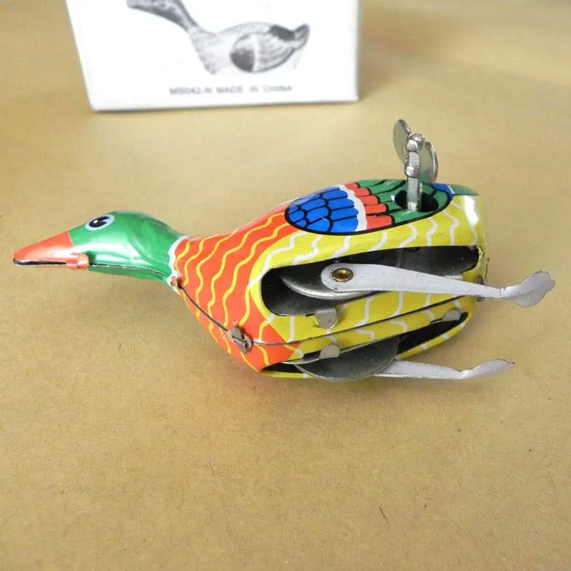 утка скульптура. судно подкладное нержавеющая сталь. игрушка заводная ретро. утка медицинская. садовая фигурка утка.