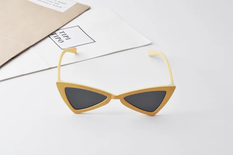 Модные стильные детские Винтажные Солнцезащитные очки в стиле «кошачий глаз» в стиле хип-хоп брендовые милые Солнцезащитные очки в форме треугольника для мальчиков и девочек детские очки N608 - Цвет линз: Цвет: желтый