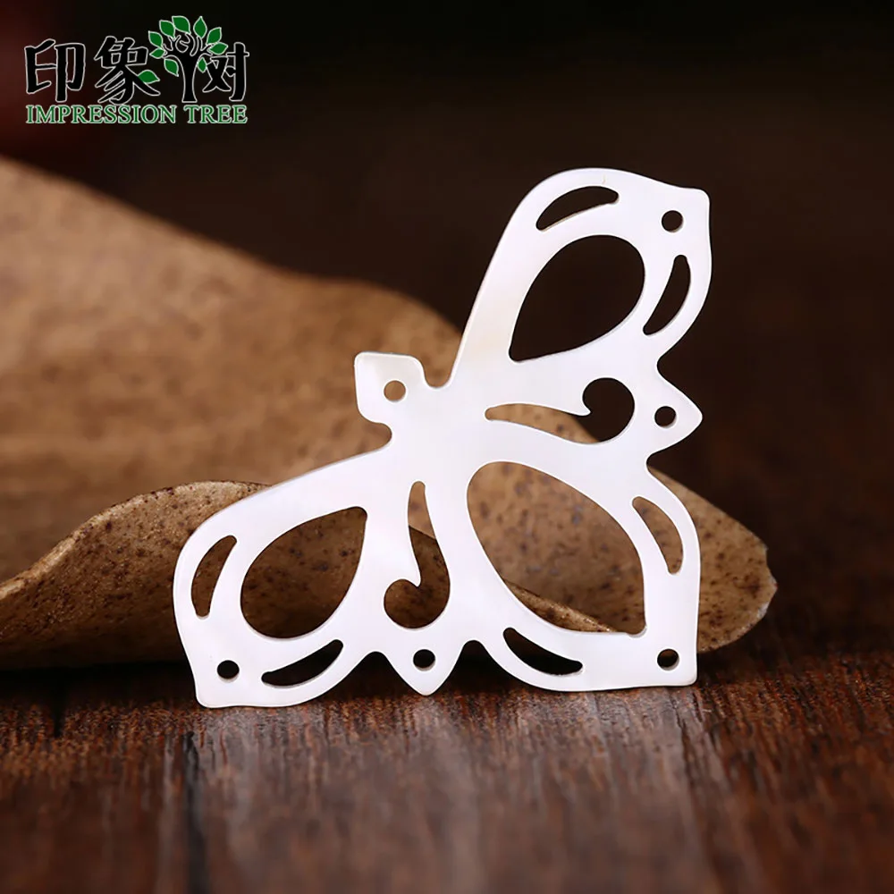 

5pcs Hollow Triple FlowerPetals Shell Pendant Natural MOP Seashells Charms Earring Necklace DIY Accessories Jewelry Makings 1929