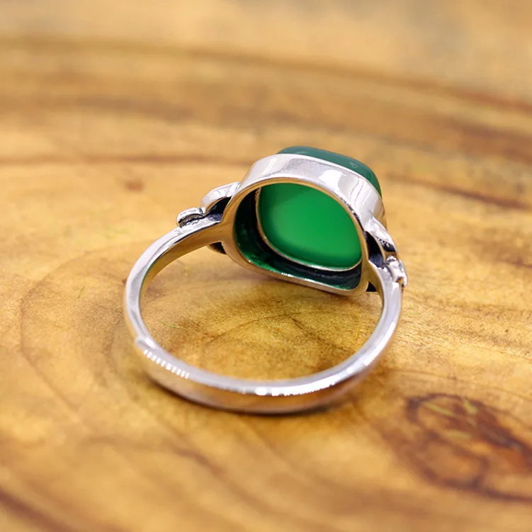 Список серебряных взрывных моделей рекомендуется красивый зеленый натуральный камень инкрустированные дамы бабочка кольцо S925 Марсель