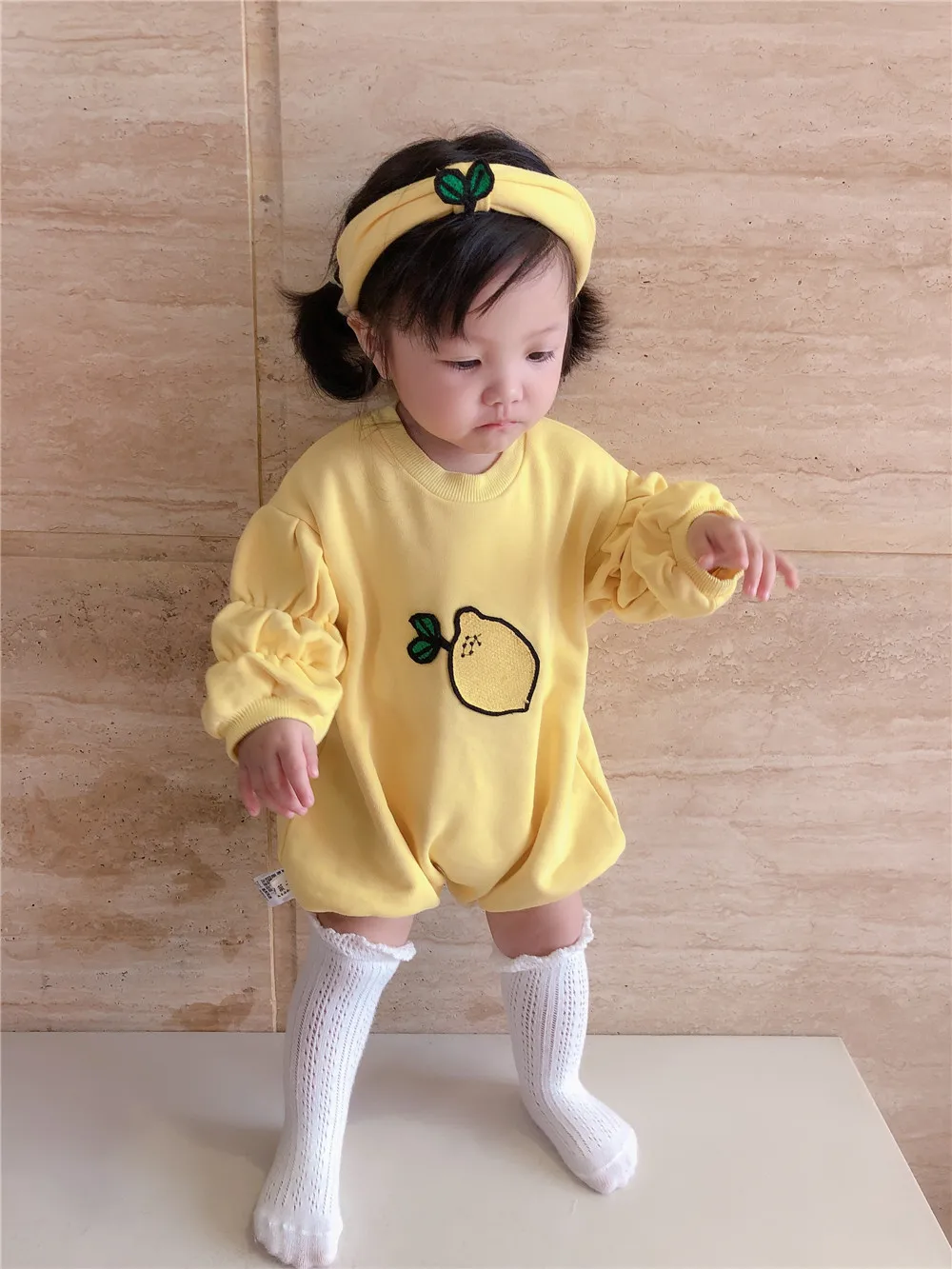 Весенне-осенние милые Боди с длинными рукавами и лимонами для маленьких девочек, детская повязка для головы, повседневная униформа-комбинезон из чистого хлопка для детей