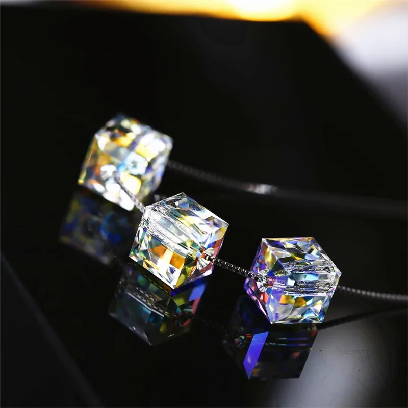 

SWAN JEWELRY Top Quality Silver Necklace Trendy Squre Crystal Female Elegant Pendant Geometry Girls Party Dating Accessories