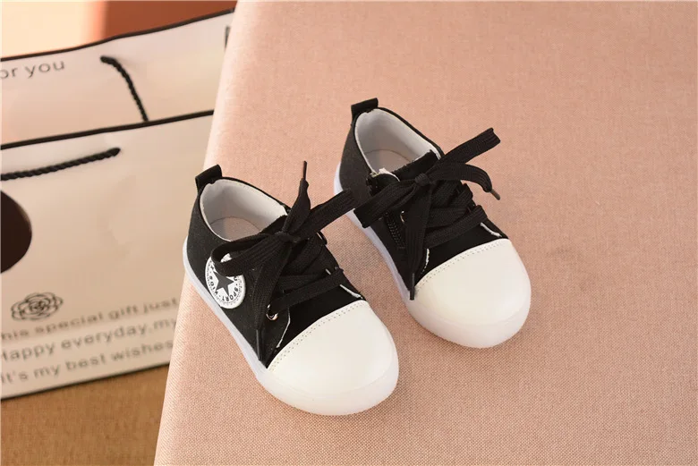 1-3 лет детская обувь для маленьких мальчиков и девочек парусиновая обувь модные детские кроссовки Высокое качество Повседневная обувь красный черный