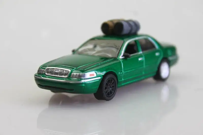 Ford crown victoria игрушка
