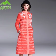 Qejins пуховики Зимние куртки цветок вышивка парки утепленные женские теплые X-длинная одежда Стенд воротник сращены шелк