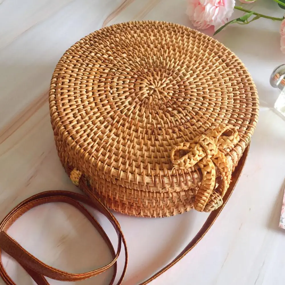 

2018 Fashionable Women Hand Woven Storage Bag Round Rattan Straw Bags Bohemia Style Beach Circle Bag For Ladies Handbags