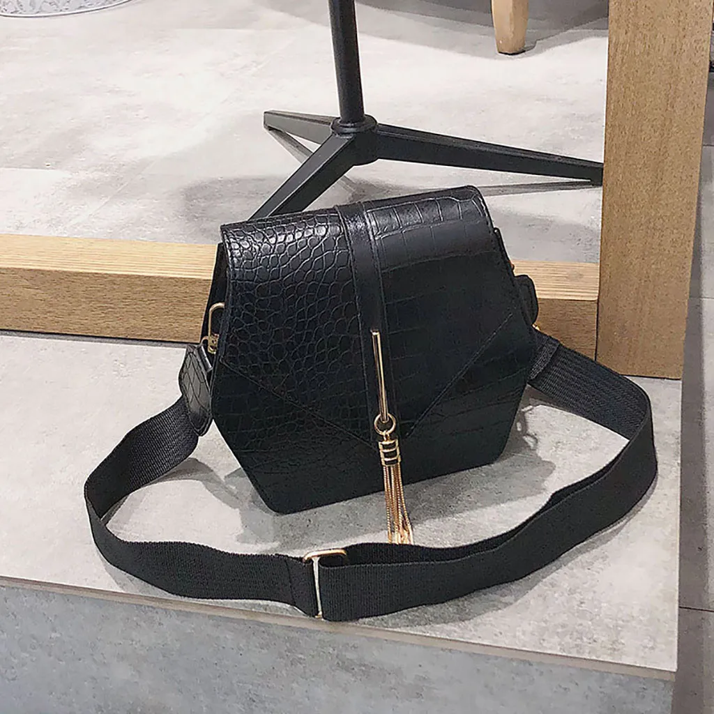 Женская сумка через плечо, милая крокодиловая модная маленькая квадратная сумка с кисточкой, сумка-мессенджер