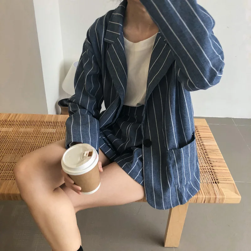 2019 Real Shot Spring New Loose Striped Jacket Small Suit Female + Wild Shorts Two-piece |