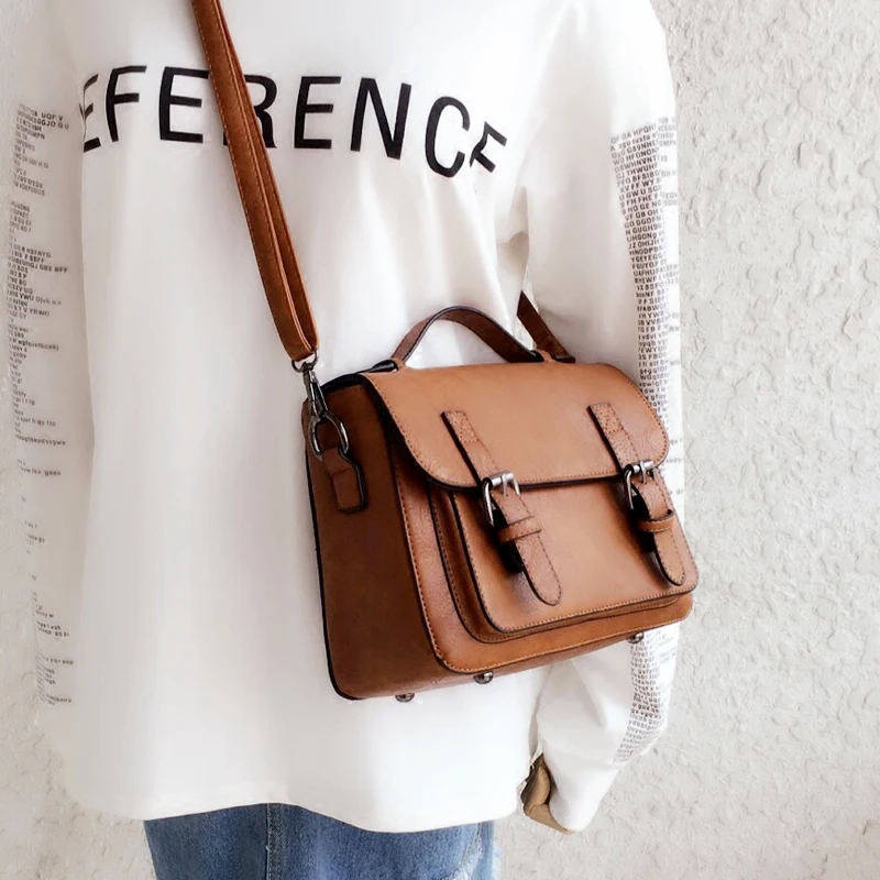 الرجعية Crossbody أكياس أزياء النساء رسول أكياس خمر بو الجلود Preppy حقيبة للفتيات صغيرة جديد المراهقين العلامة التجارية يد