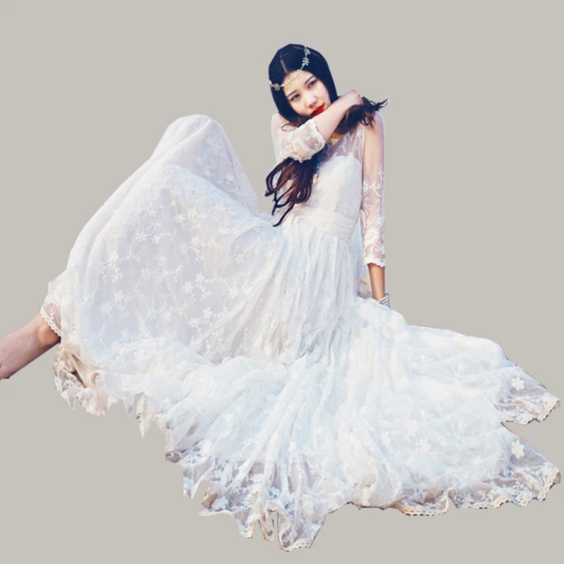 Maxi vestido blanco con encaje main image 1