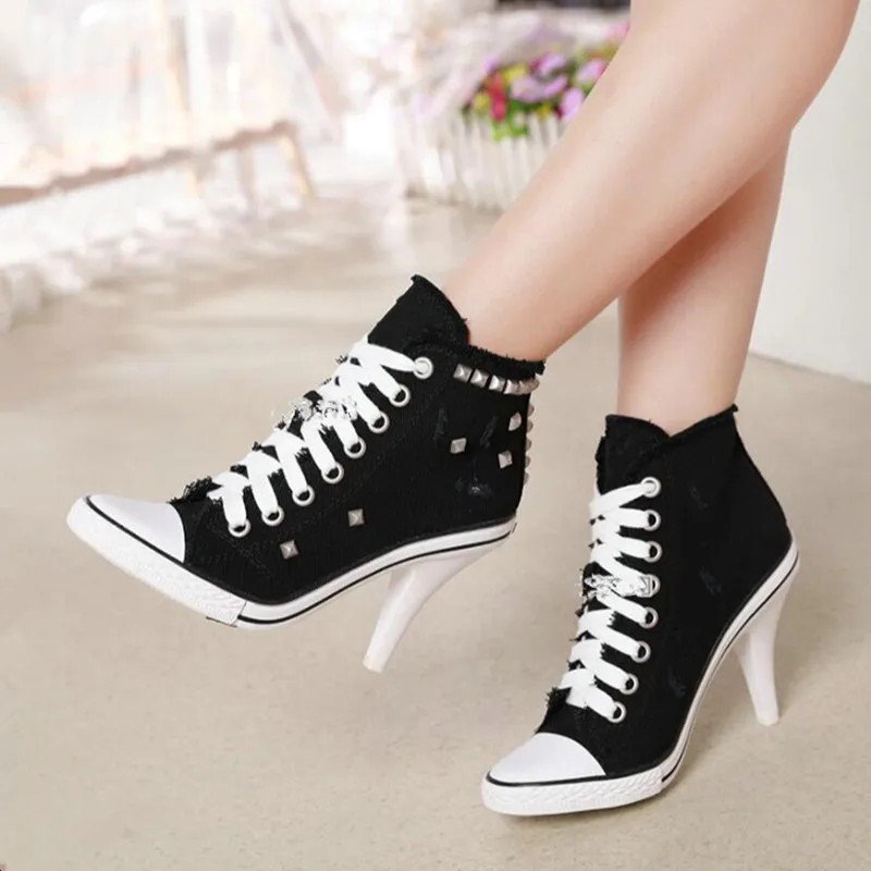 heeled canvas boots