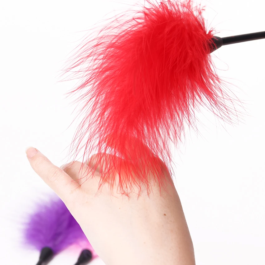 1PC Piuma Flirtare Piuma Nera Flirtare Frusta Giocattoli Del Sesso Flirtare Morbido Flogger per Coppia Gioco Per Adulti Prodotto Del Sesso_voghion.com