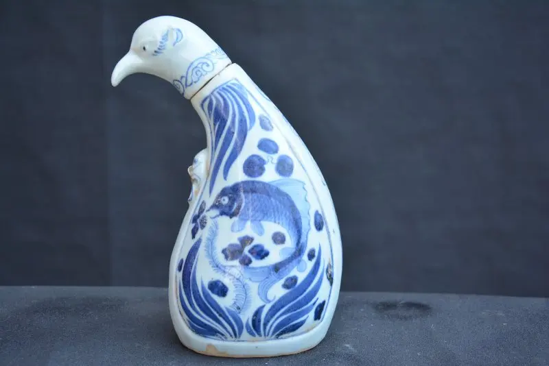 

Antique YuanDynasty porcelain vase,white and blue,Eagle & Fish,Hand-painted crafts,Collection&Adornment