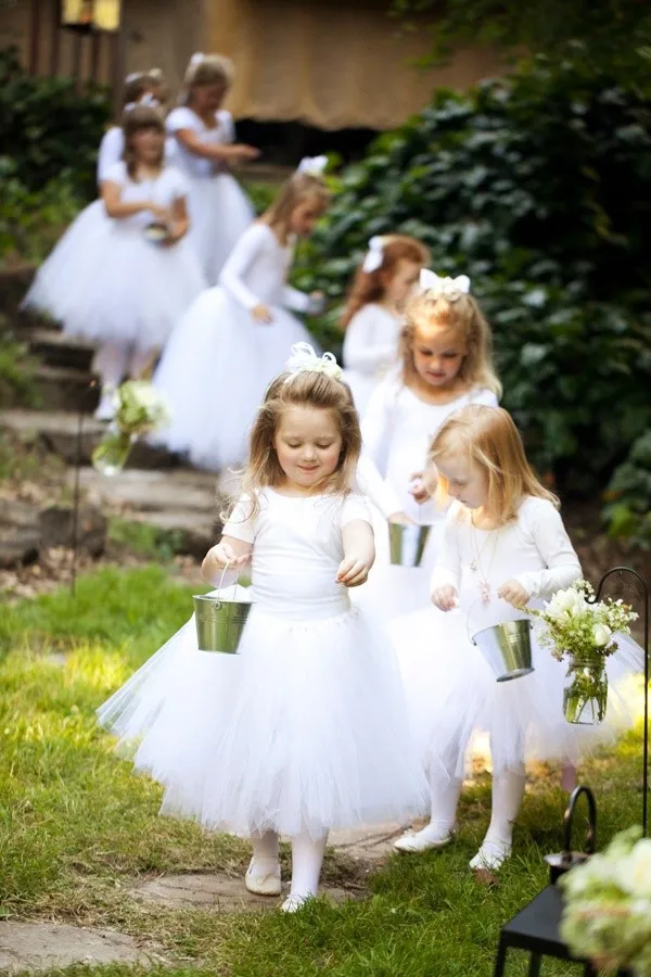 

Beautiful White Tulle Short Sleeves Ball Gown Flower Girl Dresses 2018 Scoop Cap Sleeve Ankle Length Gowns For Little Girls