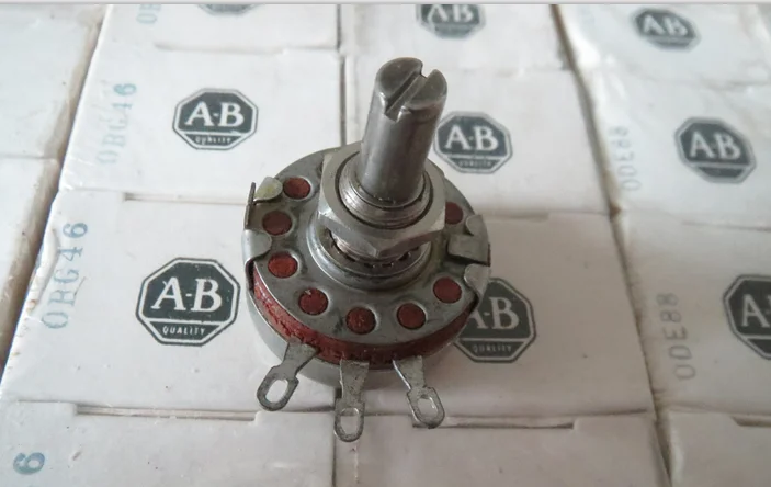 

[VK] United States AB JAINO 56S 103UA 10K potentiometer shaft length 22mm 22*6.3mm switch