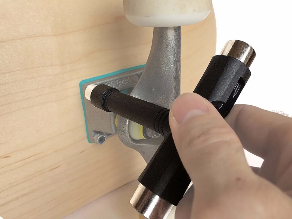 Maxfind skateboards tools
