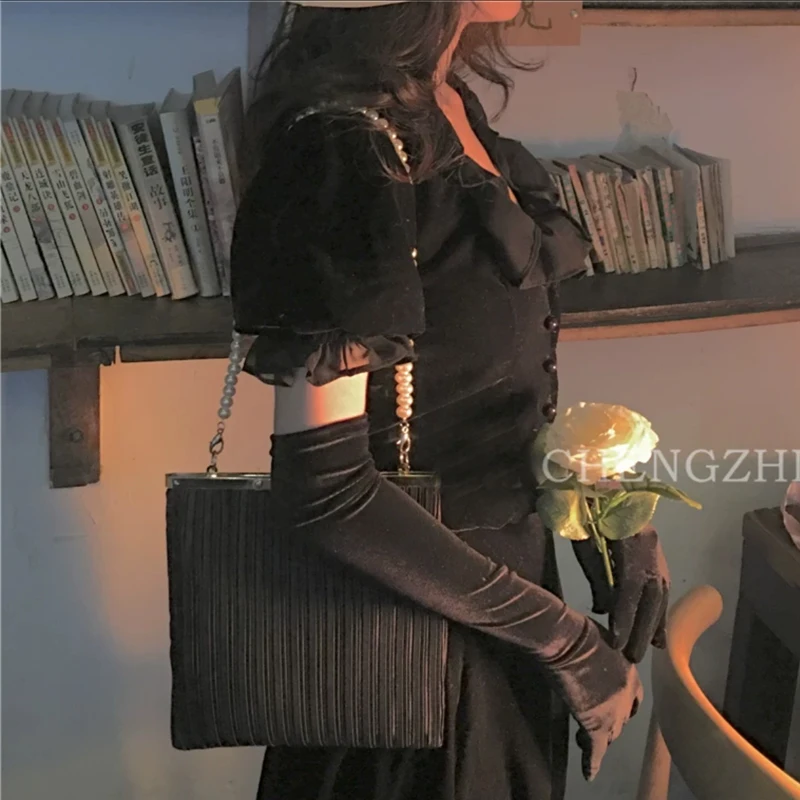 

Original design vintage pleated bag for women metal buckle tote bag female elegant pearl handle shoulder bag 2019 new