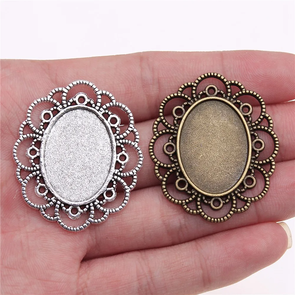 Misura 18X25Mm 13X18Mm 2 Colori Bronzo Antico Argento Antico Colore Pizzo Cammeo Cabochon Pendente Base Impostazione Charms