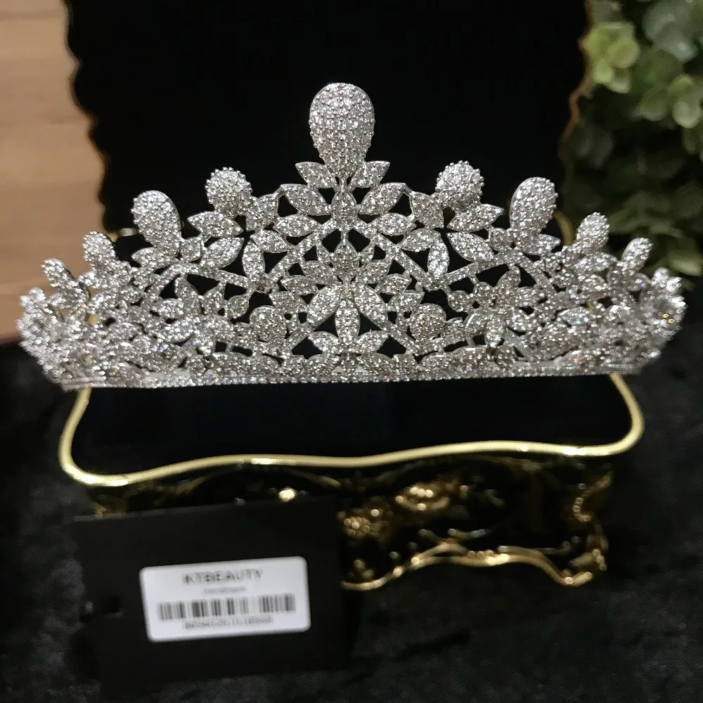 

Bavoen High quality Sparklin Zircon Crown Rhinestones Women Royal Bridal Queen Princess Vintage Zircon Rhinestone Tiara Headband