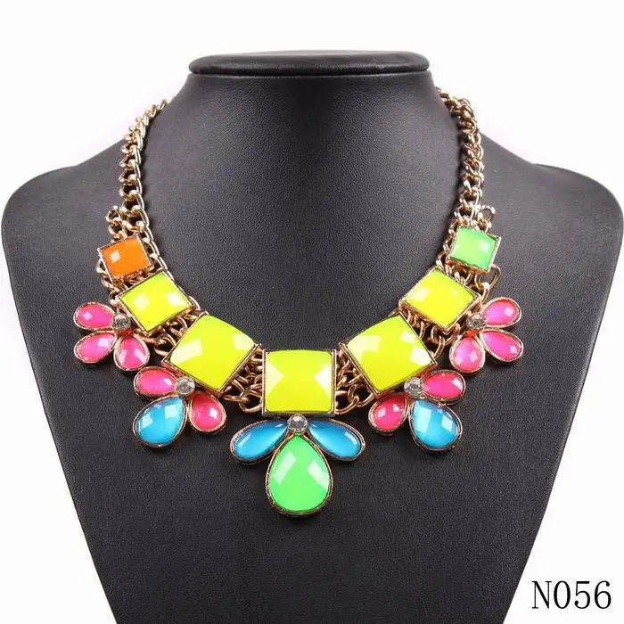 2017 New Autumn Neon Leaf Chunky Necklace Statement