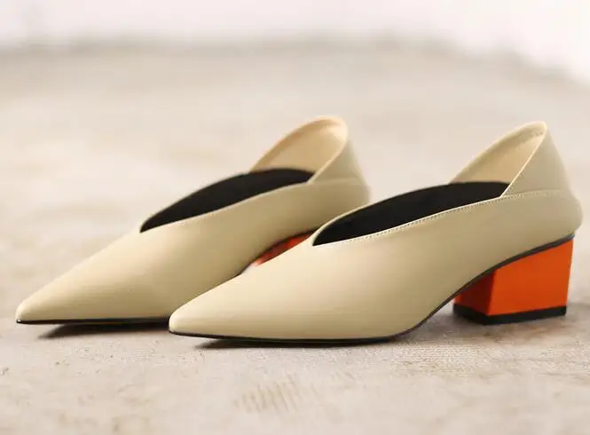 XGRAVITY/Популярная женская обувь в винтажном стиле из натуральной кожи на массивном каблуке средней высоты; Разноцветные модельные туфли с острым носком; пикантная Женская обувь в стиле ретро с v-образным вырезом - Цвет: apricot