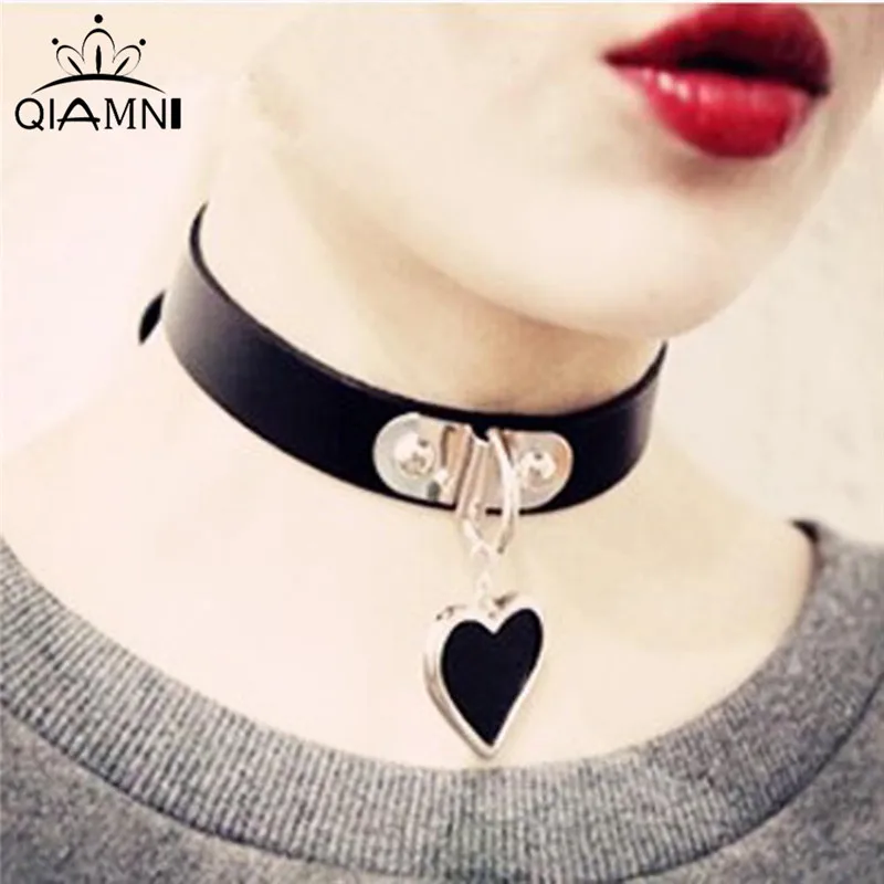 

QIMING Vintage PU Leather Choker Necklace Goth Collar Hoop Chain Lock Love Heart Necklace Multicolored Jewelry For Women Jewelry