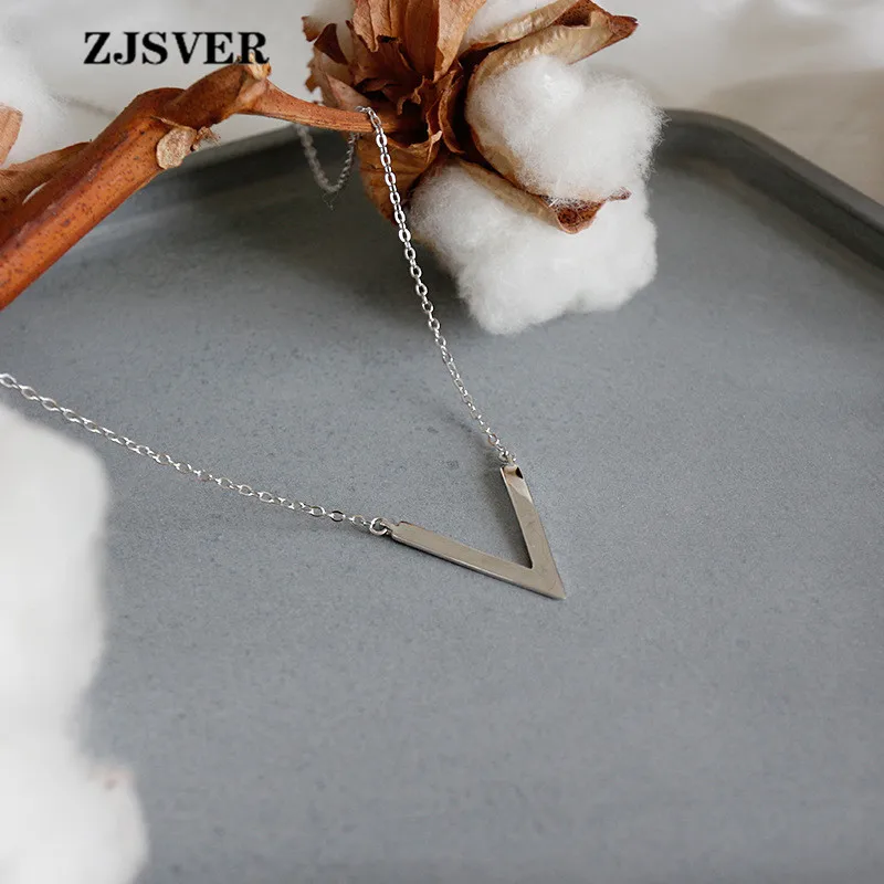 

ZJSVER Fine Jewelry 925 Sterling Silver Necklace Glossy V Shape Pendant Simple Silver Chain Women Necklace For Party Gift