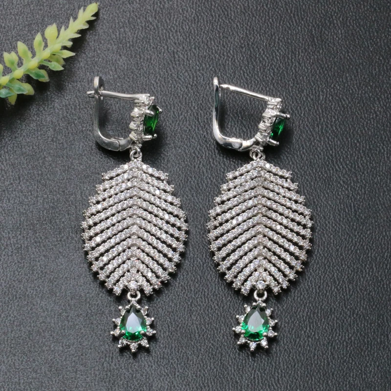 

Lanyika Fashion Jewelry Luxury Elegant Bird Feather Green Zircon Earrings Stud Micro Pave Engagement Popular Earring Best Gift