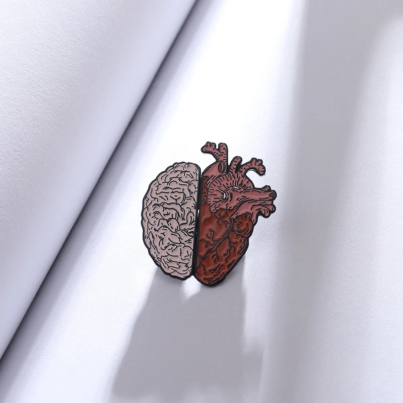 

Half Heart and Brain Enamel Pin Medical Anatomy Art Organ Human Medicine Brooch for Doctor Student Teacher Gift Badges Jewelry