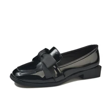 Новинка года; модные женские туфли-оксфорды; женская повседневная обувь на плоской подошве; женская обувь без застежки из лакированной кожи с бантом; обувь на платформе; броги